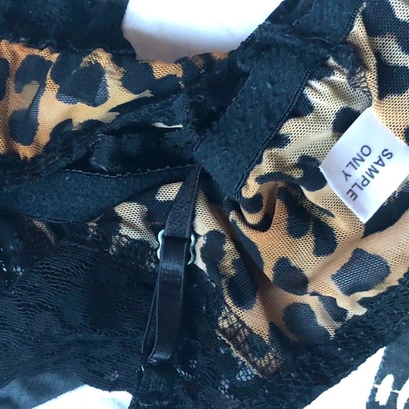 SOLD✨✨Hanky Panky | M | Cheetah Black Lace Bra Bralette 🌺 - Picture 6 of 6